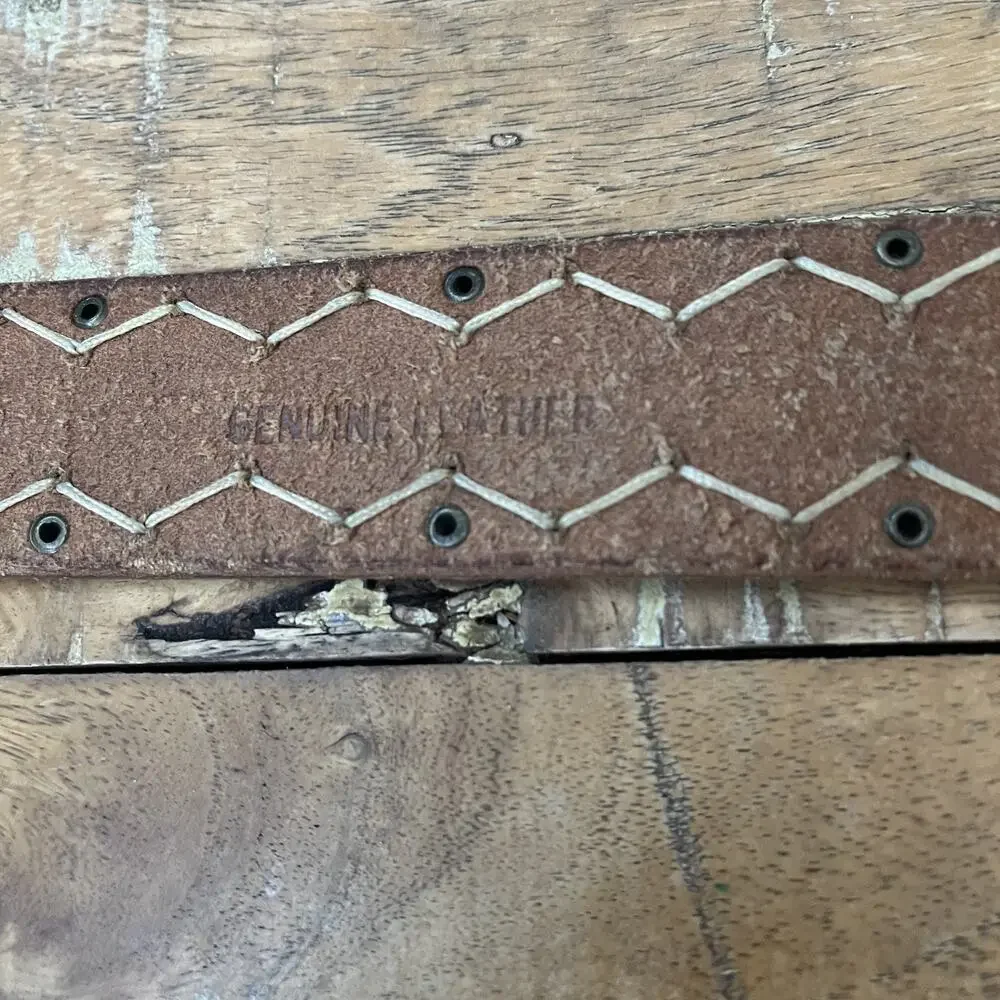 Brown Leather Belt Men's Size S White Whipstitch Chevron Pattern